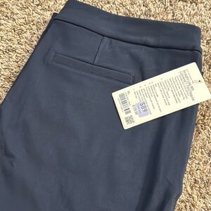 Lululemon Straight Leg MR Luxtreme Pant